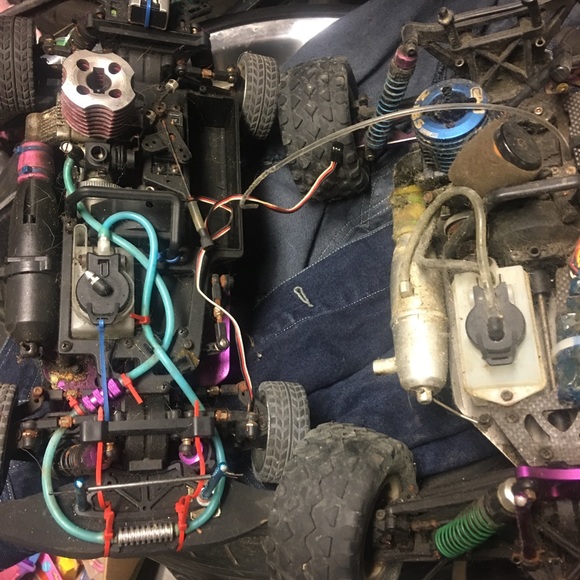 Rc cars for sale. Not running. No controls just the cars. Good for parts - Picture 3 of 5